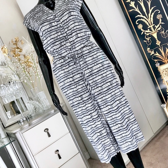 Jumpsuit XS - Picture 2 of 7